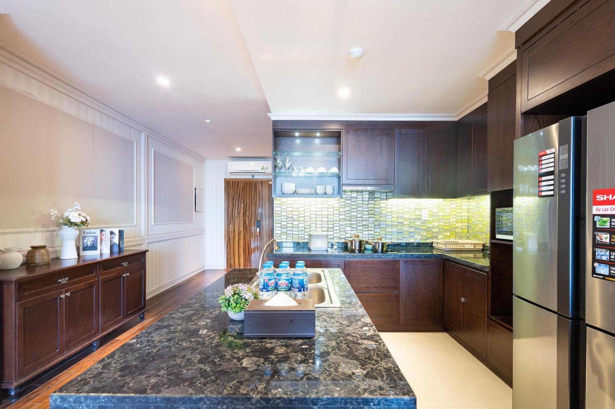 2Br 3Br Luxury Apartment Sky Pool Хошимин Экстерьер фото